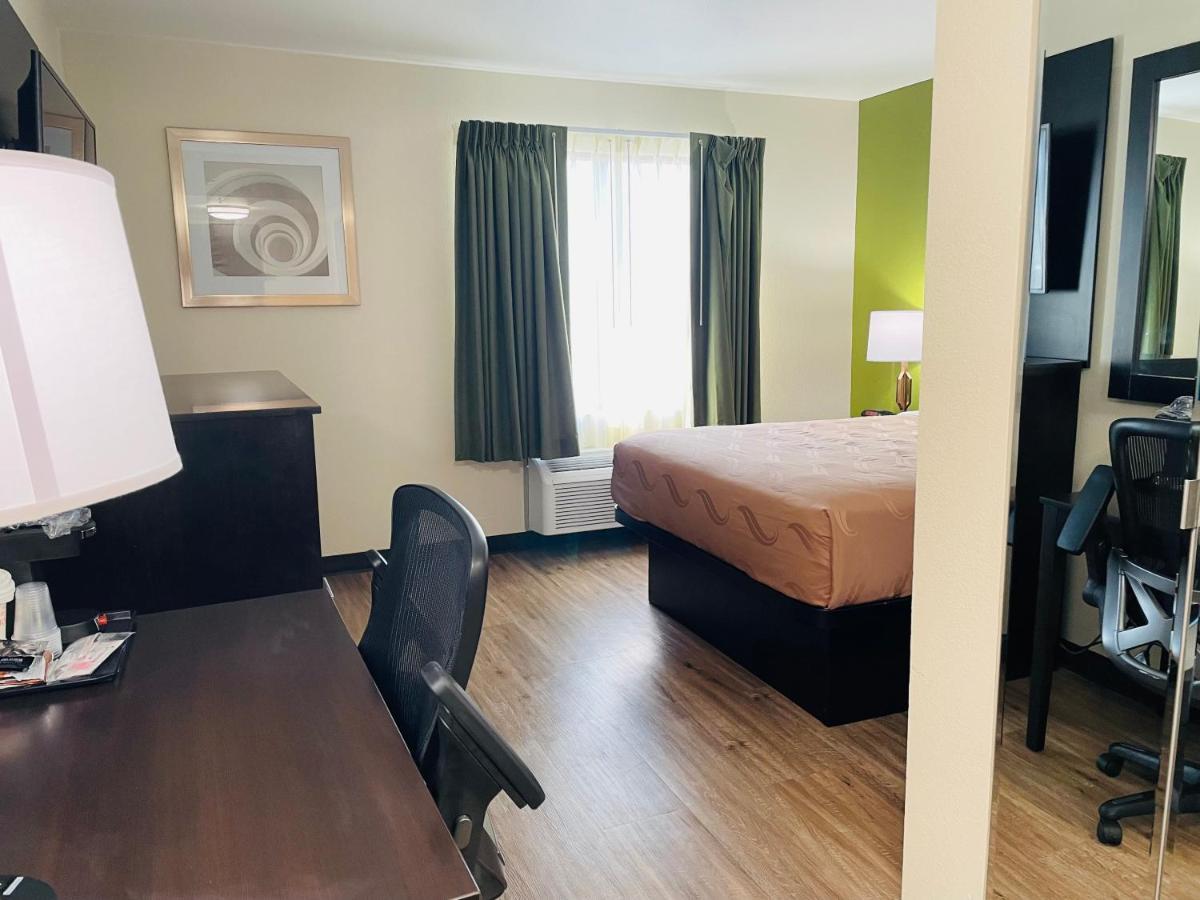 Quality Inn & Suites Lake Charles South Exteriér fotografie
