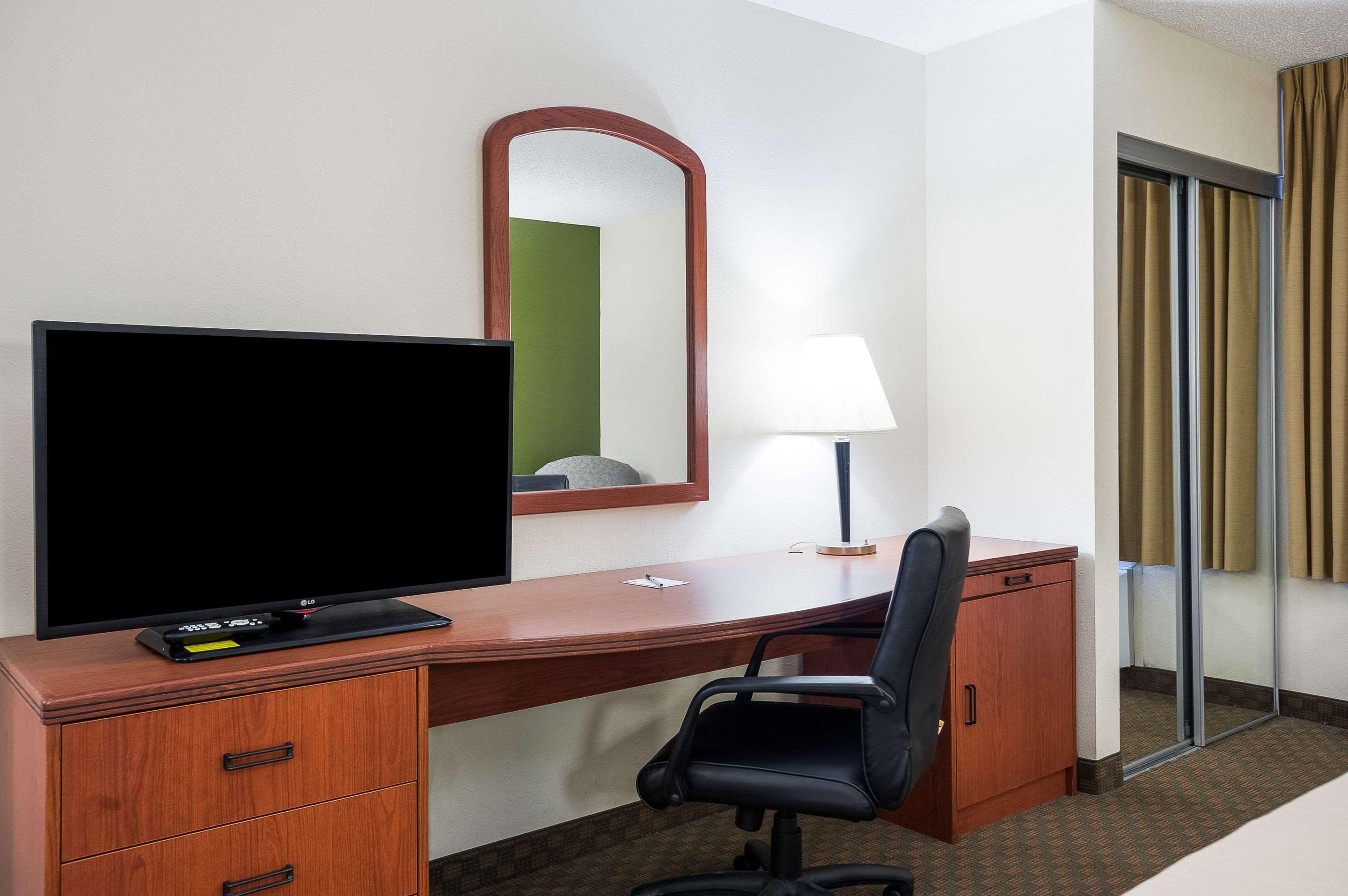 Quality Inn & Suites Lake Charles South Exteriér fotografie